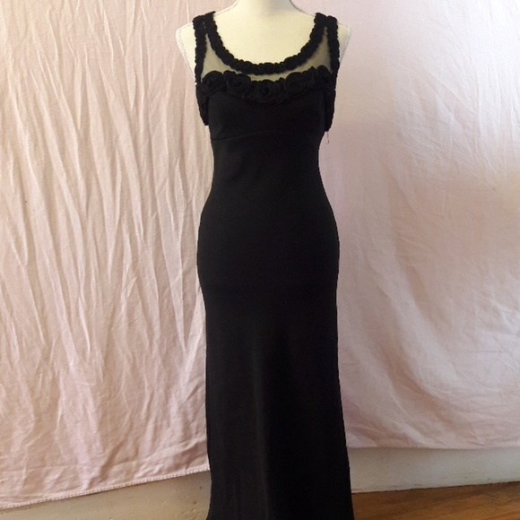 Gorgeous full-length gown - Picture 1 of 5